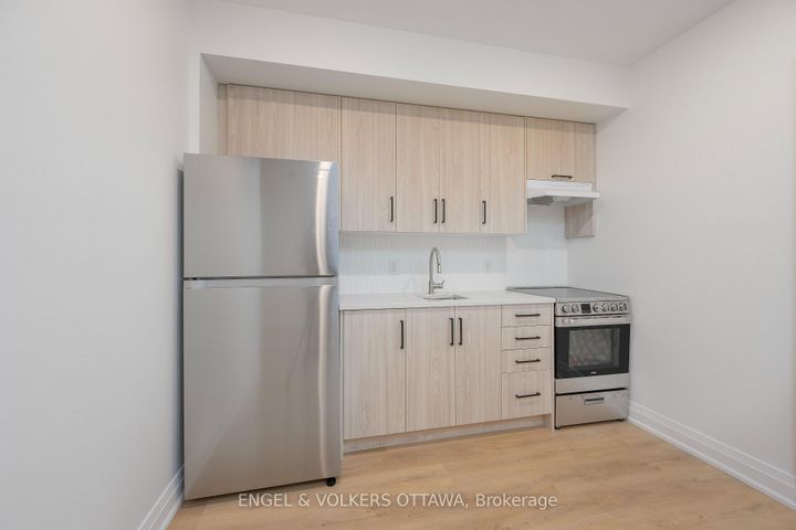 Photo 35 at 75A Granton Avenue, Nepean (Meadowlands/St. Claire Gardens), Ottawa