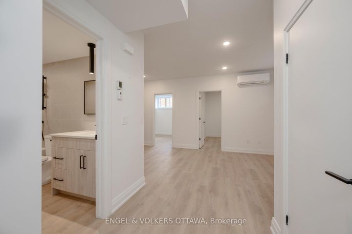 Photo 38 at 75A Granton Avenue, Nepean (Meadowlands/St. Claire Gardens), Ottawa