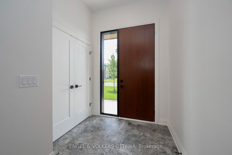 Photo 2 at 75A Granton Avenue, Nepean (Meadowlands/St. Claire Gardens), Ottawa