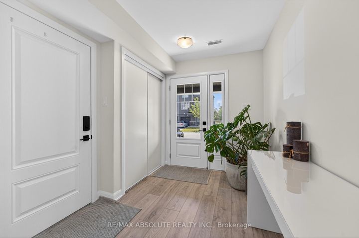 Photo 2 at 912 Lixnaw Court, Nepean (Half Moon Bay), Ottawa