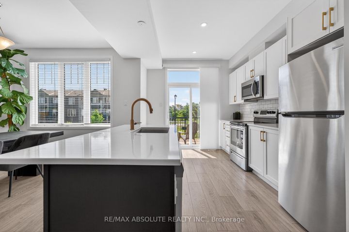 Photo 6 at 912 Lixnaw Court, Nepean (Half Moon Bay), Ottawa