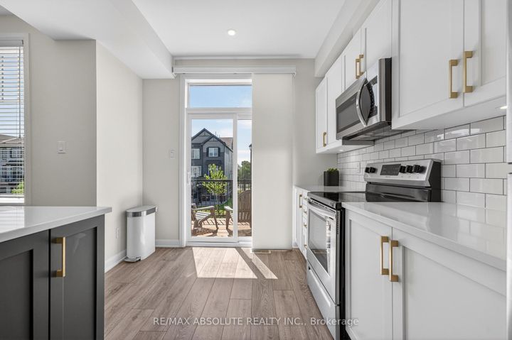 Photo 8 at 912 Lixnaw Court, Nepean (Half Moon Bay), Ottawa
