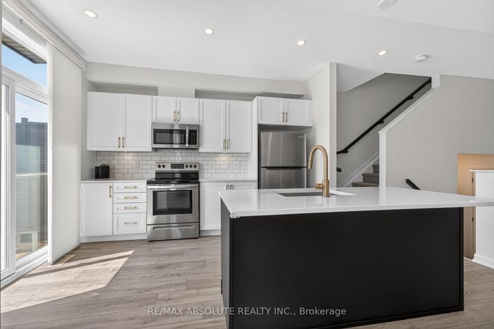 Photo 9 at 912 Lixnaw Court, Nepean (Half Moon Bay), Ottawa
