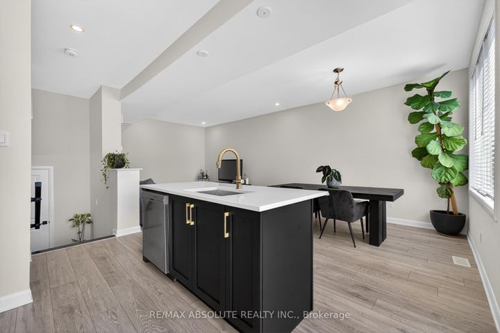 Photo 12 at 912 Lixnaw Court, Nepean (Half Moon Bay), Ottawa