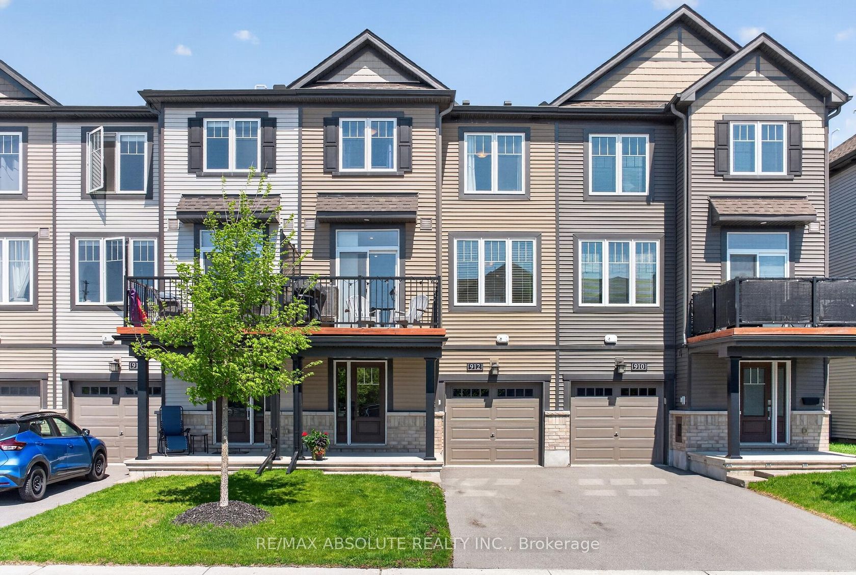 912 Lixnaw Court, Nepean (Half Moon Bay), Ottawa 