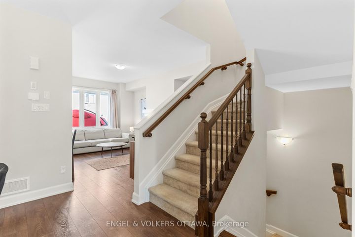 Photo 4 at 205 Geyser Place, Nepean (Hearts Desire), Ottawa