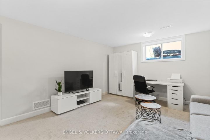Photo 33 at 205 Geyser Place, Nepean (Hearts Desire), Ottawa