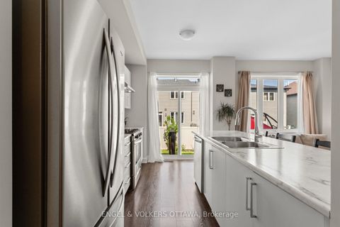 Photo 8 at 205 Geyser Place, Nepean (Hearts Desire), Ottawa