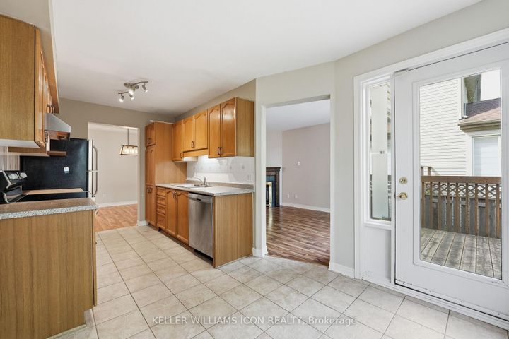 Photo 14 at 121 Thornbury Crescent, Nepean (Centrepointe), Ottawa