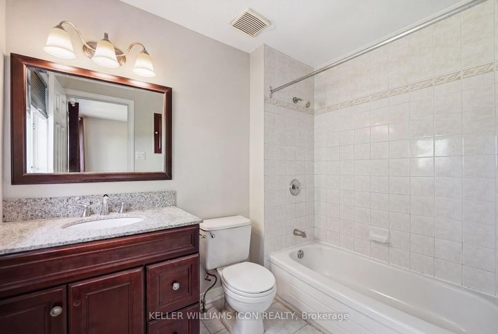Photo 23 at 121 Thornbury Crescent, Nepean (Centrepointe), Ottawa