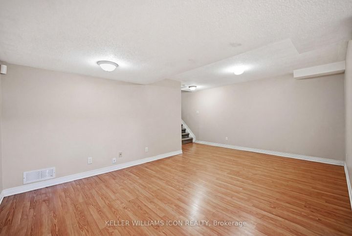 Photo 35 at 121 Thornbury Crescent, Nepean (Centrepointe), Ottawa