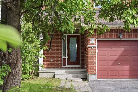 Photo 2 at 121 Thornbury Crescent, Nepean (Centrepointe), Ottawa