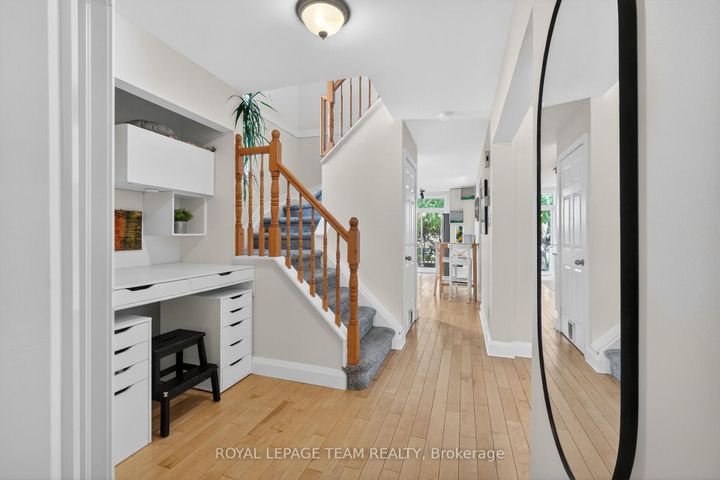Photo 5 at 11 Avonhurst Avenue, Nepean (Longfields), Ottawa