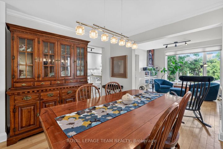 Photo 12 at 11 Avonhurst Avenue, Nepean (Longfields), Ottawa