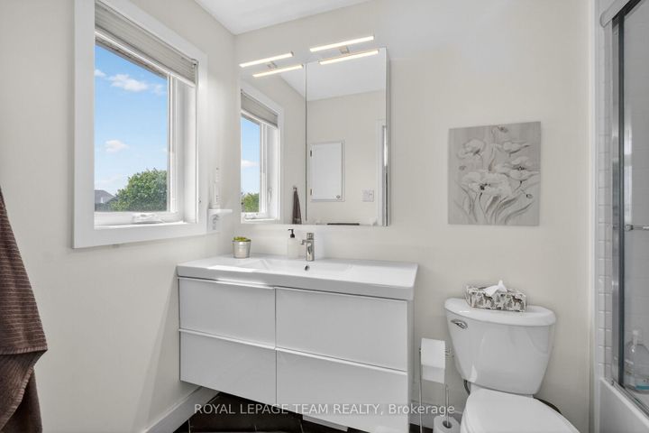 Photo 27 at 11 Avonhurst Avenue, Nepean (Longfields), Ottawa