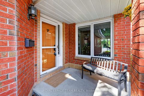 Photo 2 at 11 Avonhurst Avenue, Nepean (Longfields), Ottawa