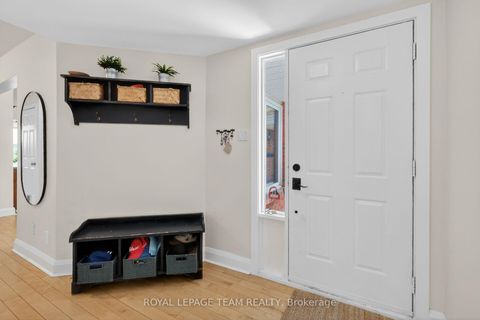 Photo 3 at 11 Avonhurst Avenue, Nepean (Longfields), Ottawa