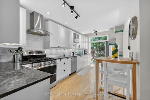 Photo 16 at 11 Avonhurst Avenue, Nepean (Longfields), Ottawa