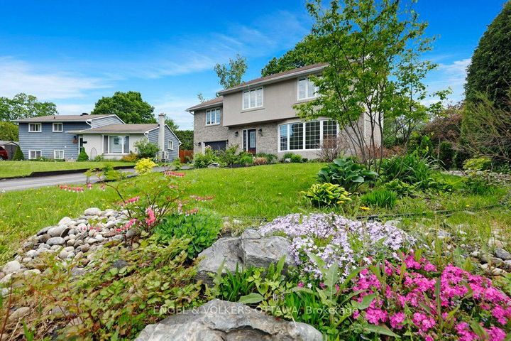 Photo 1 at 23 Biscayne Crescent, Nepean (Borden Farm/Stewart Farm/Carleton Heights/Parkwood Hills), Ottawa