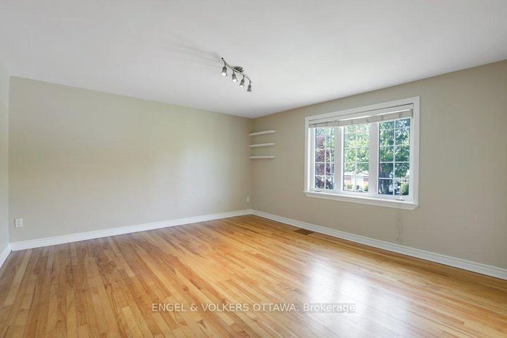 Photo 17 at 23 Biscayne Crescent, Nepean (Borden Farm/Stewart Farm/Carleton Heights/Parkwood Hills), Ottawa