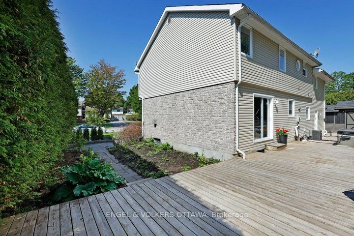 Photo 25 at 23 Biscayne Crescent, Nepean (Borden Farm/Stewart Farm/Carleton Heights/Parkwood Hills), Ottawa