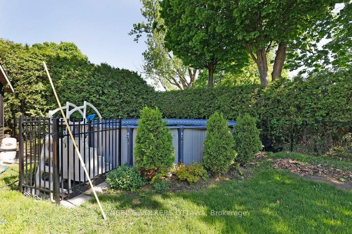 Photo 29 at 23 Biscayne Crescent, Nepean (Borden Farm/Stewart Farm/Carleton Heights/Parkwood Hills), Ottawa
