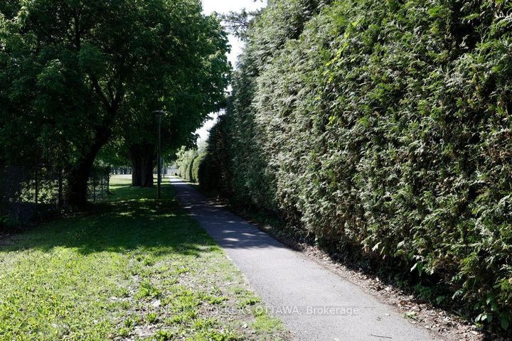 Photo 30 at 23 Biscayne Crescent, Nepean (Borden Farm/Stewart Farm/Carleton Heights/Parkwood Hills), Ottawa