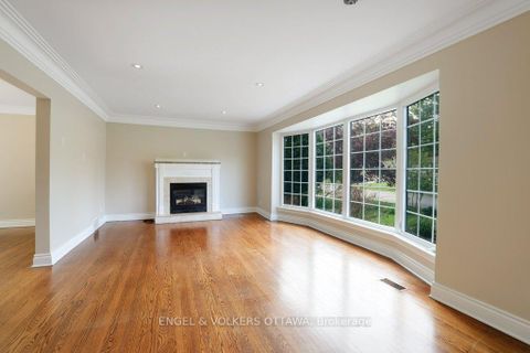 Photo 5 at 23 Biscayne Crescent, Nepean (Borden Farm/Stewart Farm/Carleton Heights/Parkwood Hills), Ottawa