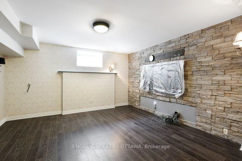 Photo 23 at 23 Biscayne Crescent, Nepean (Borden Farm/Stewart Farm/Carleton Heights/Parkwood Hills), Ottawa