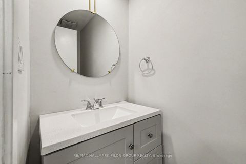 Photo 10 at B - 110 Valley Stream Drive, Nepean (Leslie Park), Ottawa
