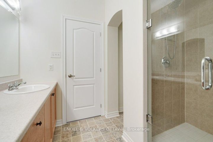 Photo 18 at 2531 Stone Cove Crescent, Nepean (Half Moon Bay), Ottawa