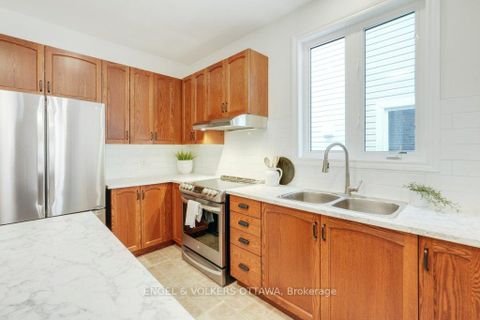 Photo 6 at 2531 Stone Cove Crescent, Nepean (Half Moon Bay), Ottawa