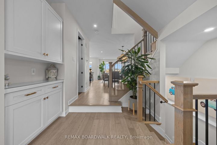 Photo 5 at 332 Finial Way, Nepean (Half Moon Bay), Ottawa