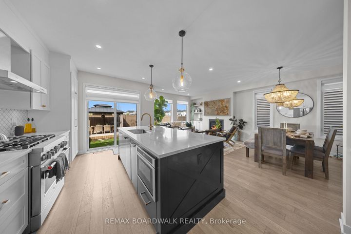 Photo 12 at 332 Finial Way, Nepean (Half Moon Bay), Ottawa