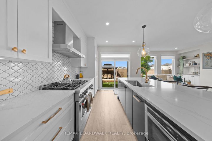 Photo 13 at 332 Finial Way, Nepean (Half Moon Bay), Ottawa