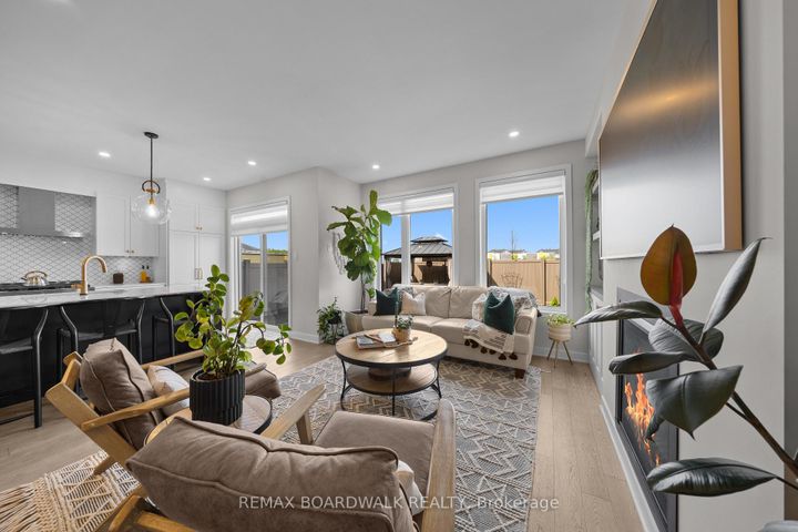Photo 18 at 332 Finial Way, Nepean (Half Moon Bay), Ottawa
