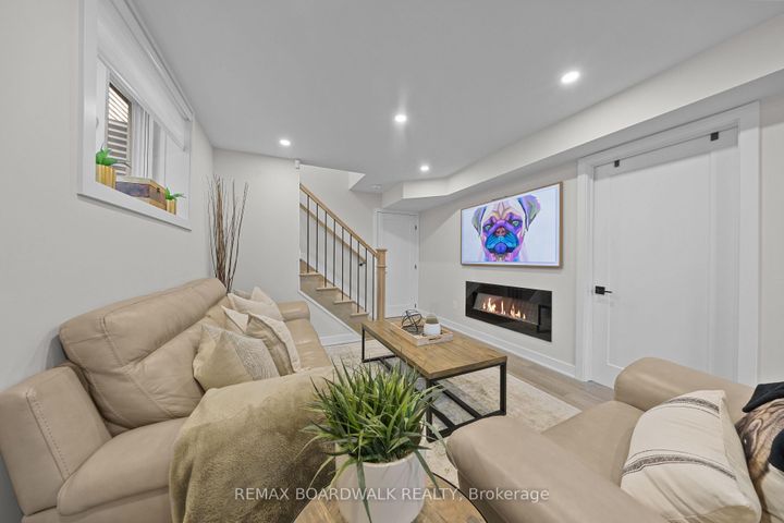 Photo 40 at 332 Finial Way, Nepean (Half Moon Bay), Ottawa