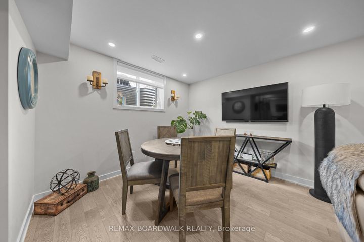 Photo 41 at 332 Finial Way, Nepean (Half Moon Bay), Ottawa