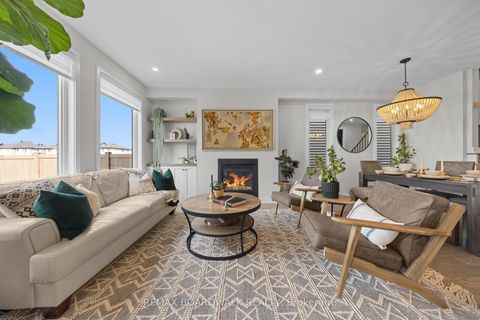 Photo 16 at 332 Finial Way, Nepean (Half Moon Bay), Ottawa