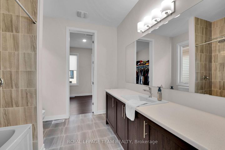 Photo 22 at 364 Peninsula Road, Nepean (Heritage Park), Ottawa