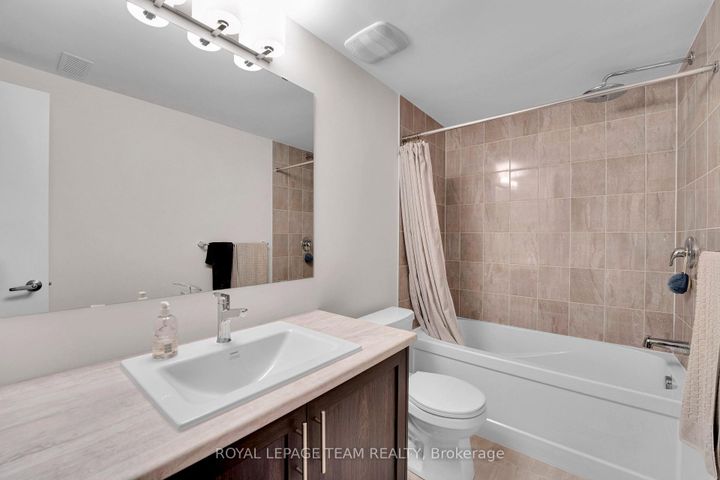 Photo 33 at 364 Peninsula Road, Nepean (Heritage Park), Ottawa