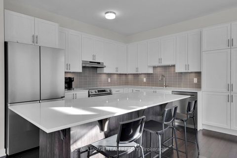 Photo 14 at 364 Peninsula Road, Nepean (Heritage Park), Ottawa