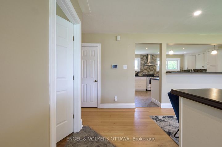 Photo 2 at 20 Majestic Drive, Nepean (Manordale), Ottawa