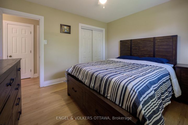 Photo 18 at 20 Majestic Drive, Nepean (Manordale), Ottawa