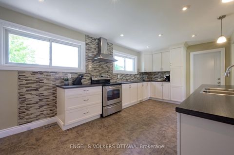 Photo 11 at 20 Majestic Drive, Nepean (Manordale), Ottawa