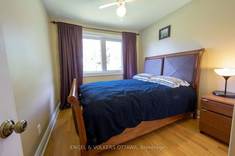 Photo 19 at 20 Majestic Drive, Nepean (Manordale), Ottawa