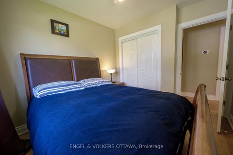 Photo 20 at 20 Majestic Drive, Nepean (Manordale), Ottawa