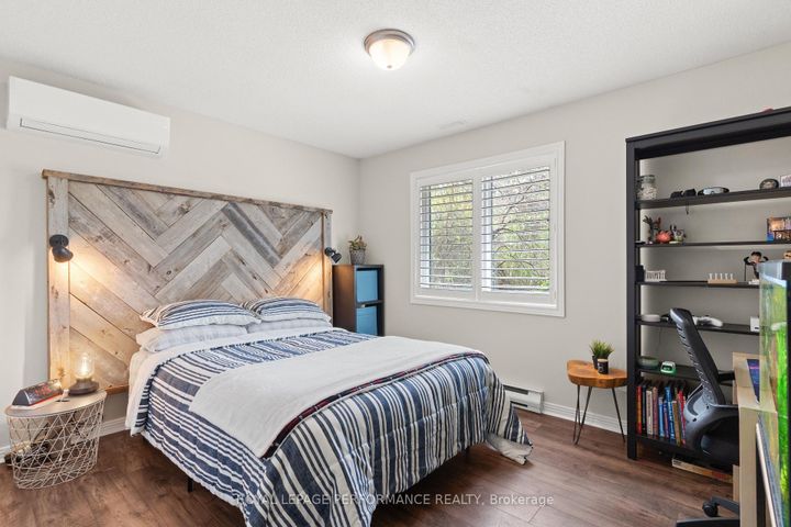 Photo 27 at 19 Colley Street, Nepean (Hearts Desire), Ottawa