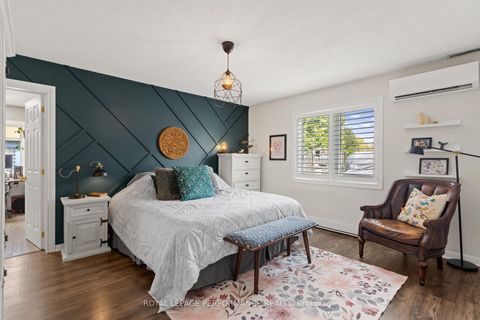 Photo 30 at 19 Colley Street, Nepean (Hearts Desire), Ottawa