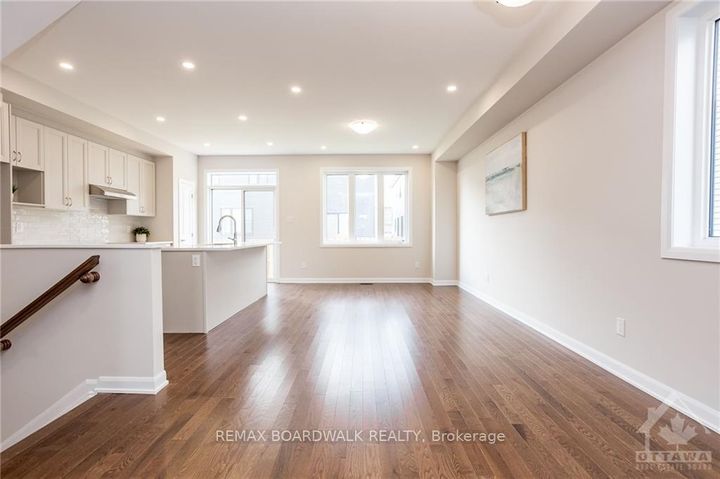 Photo 4 at 262 TULLAGHAN Heights, Nepean (Half Moon Bay), Ottawa
